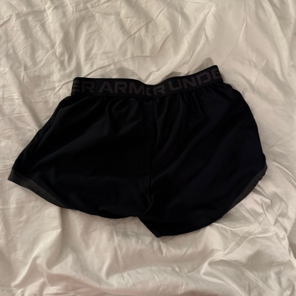 Black Under Armour Gym Shorts – Women’s Size Small - Picture 1 of 2